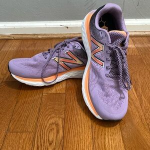 Women’s size 9 New balance running shoes
